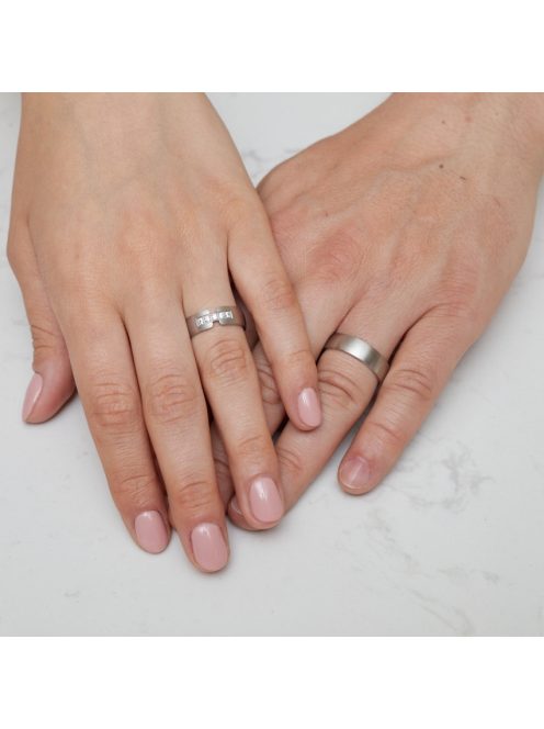 Arany karikagyűrű pár D1606gyf cirkóniával fehér arany