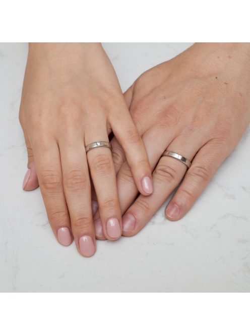 Arany karikagyűrű pár EGF-ALM044gyf cirkóniával fehér arany