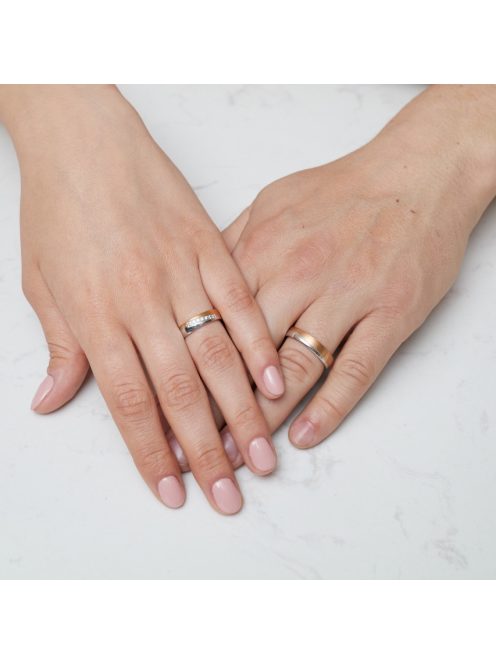 Arany karikagyűrű pár EGF-ALM055gyfv cirkóniával fehér és vörös